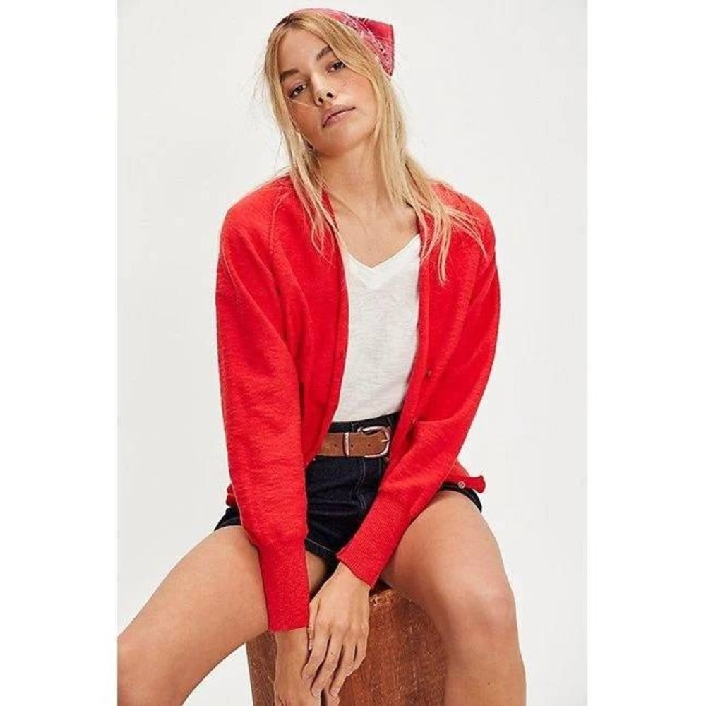 Free People Kait Cardigan‎ Flame Red Size L Cozy Lightweight Relaxed NWT - Picture 2 of 4